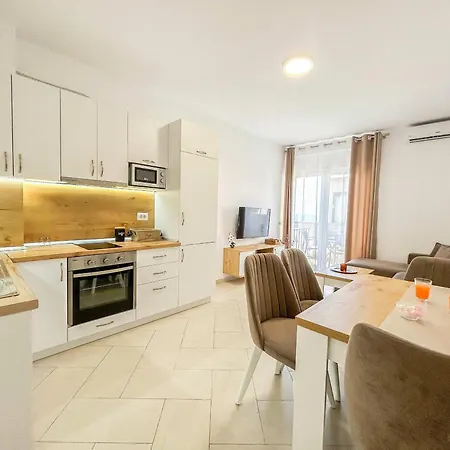 Apartment Vacation 900 *