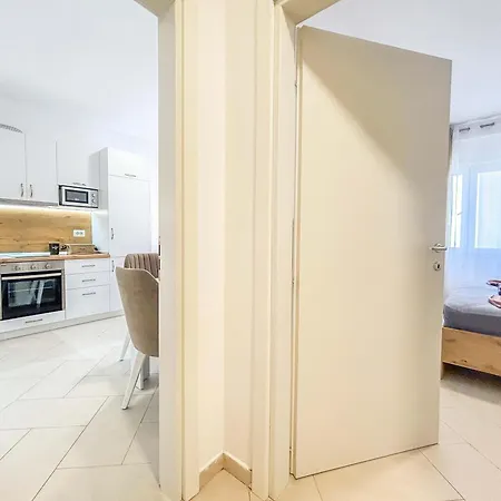 Vacation 900 Apartment Durres